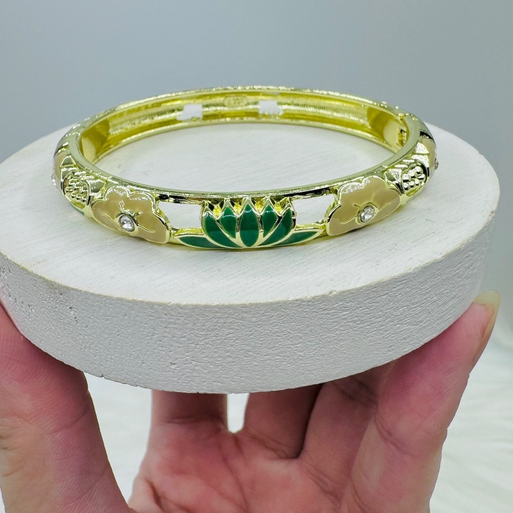 Green Floral Theme Enamel Cloisonne Bracelet Bangle - Picture 4 of 6